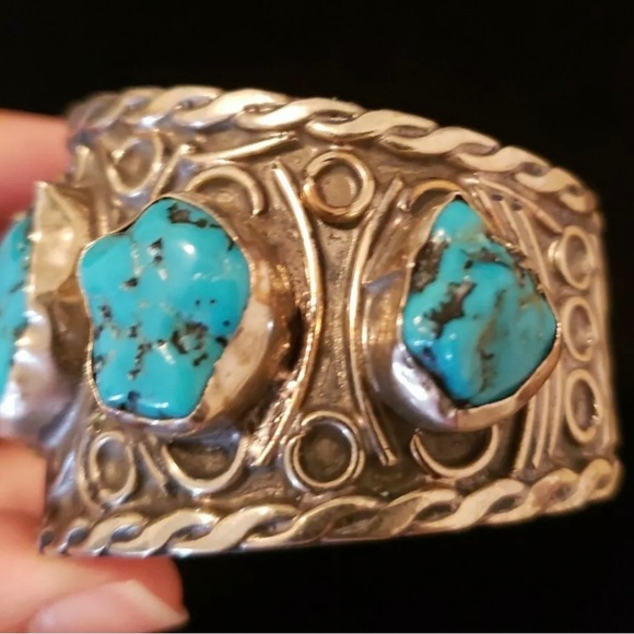 Massive Cuff Bracelet With 7 Turquoise Nuggets Vintage Sterling Silver - Picture 8 of 14
